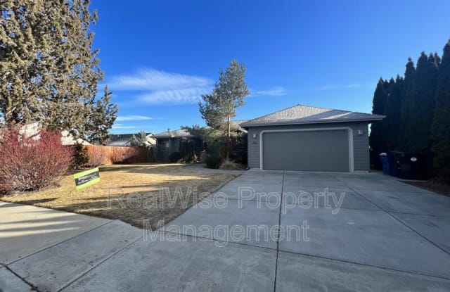 2360 NW 19th St - 2360 Northwest 19th Street, Redmond, OR 97756