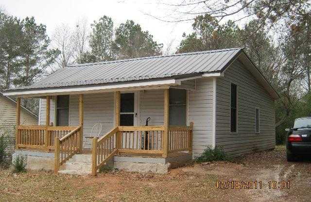 205 E Hillside Dr - 205 Hillside Dr, LaGrange, GA 30241