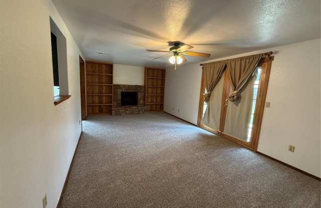 1071 Raintree Mansion