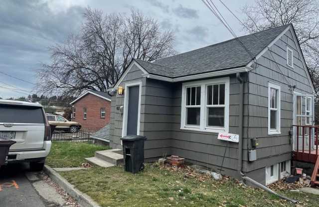 1 Bedroom, 1 Bathroom located in Reaney Park!