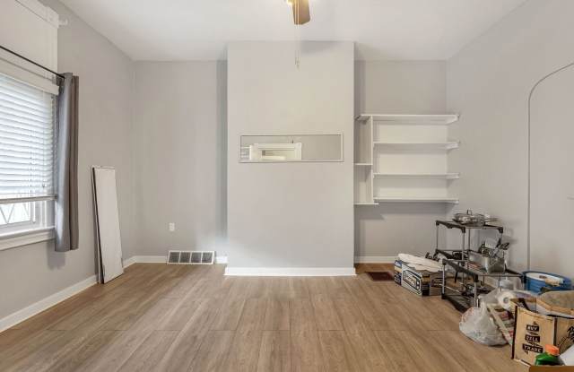 Photo of 5 Bed 2 Bath - South Oakland, ALL UPDATED,. Laundry, central air. Off street parking included.