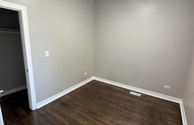 5724 South May Street