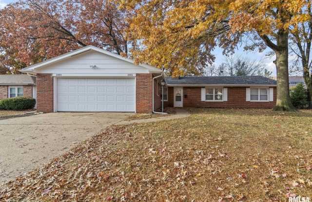 Photo of 2403 LYNNHAVEN Road