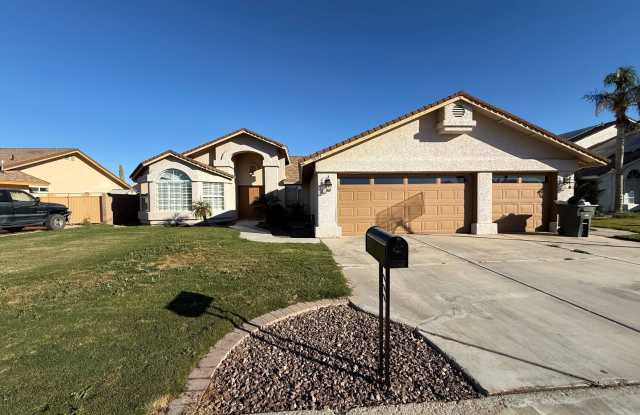 4 Bedroom Pool Home in Rancho Sereno for Rent!