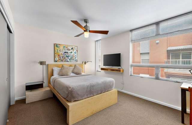 343 Platinum Street SW unit: B