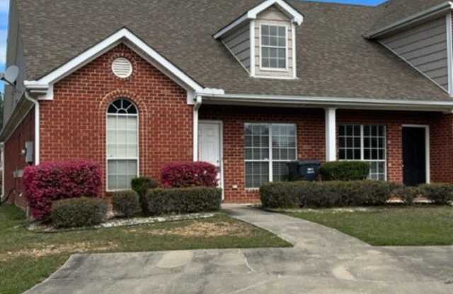 136 WATERFORD LAKE DRIVE - 136 Waterford Lake Drive, Calera, AL 35040