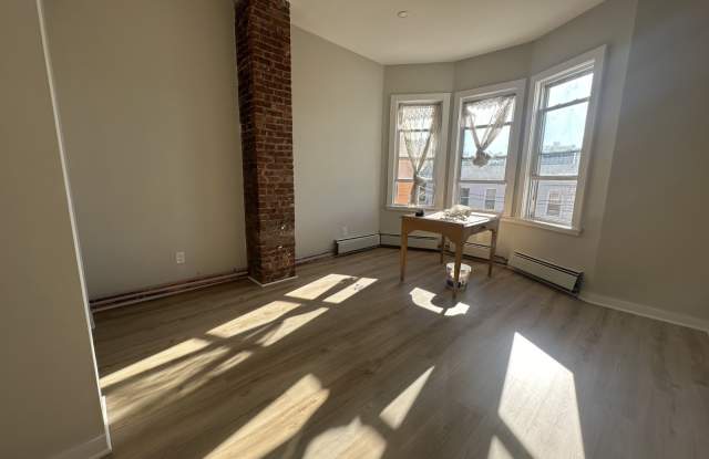 4 Mulberry Street
