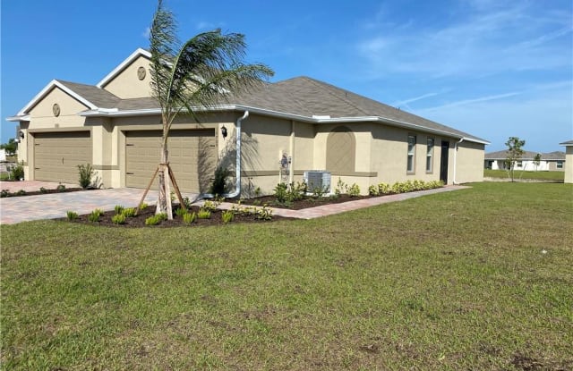 10709 Crossback LN - 10709 Crossback Lane, Lehigh Acres, FL 33936