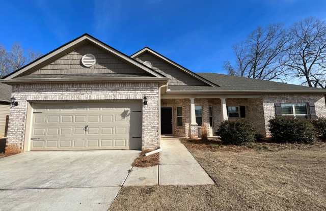 Bright 3BR/2BA Ranch Home in Dawsonville!