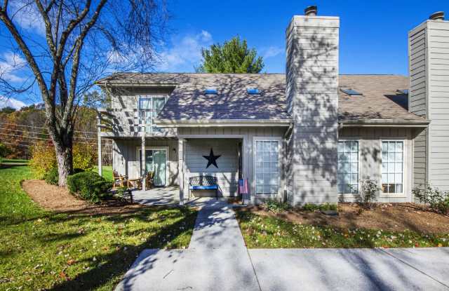 Photo of 304 Chota View Place - 1