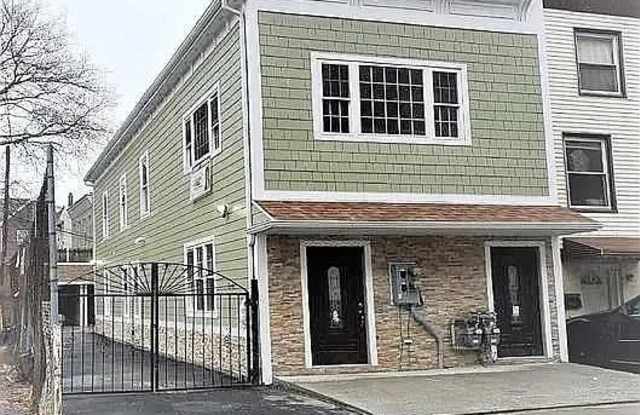 9 BOLAND ST