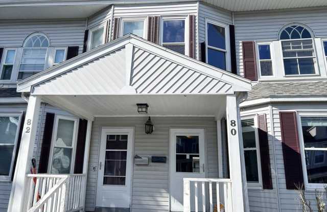 Photo of 80 Linden St unit: 1