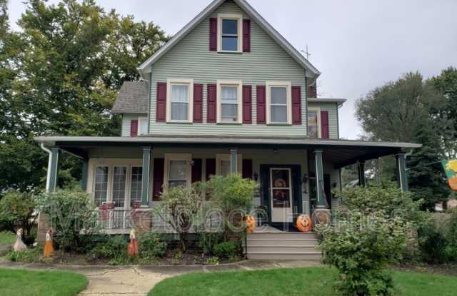 843 Morgan Ave Unit B