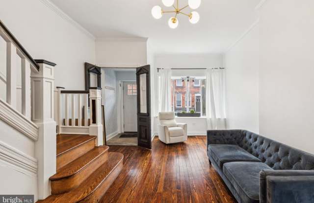 850 E THOMPSON Street