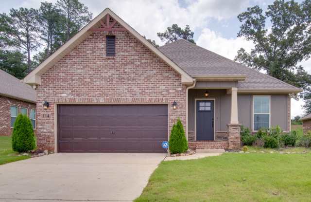 Immaculate 4 bedroom home in Madison City School District