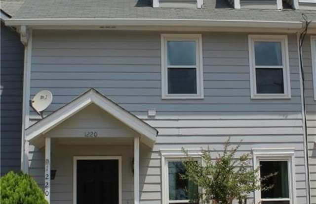 Photo of 1220 Kennesaw Trace Court NW