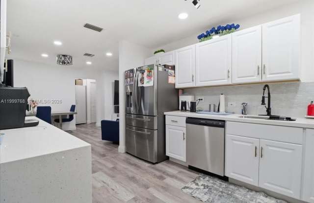 7551 Polk St