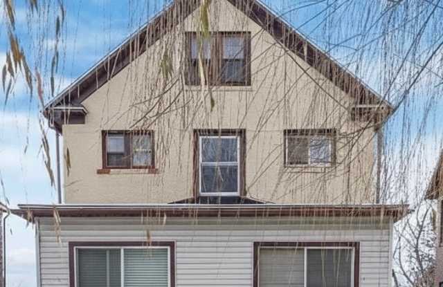 Photo of 404 North Bentley