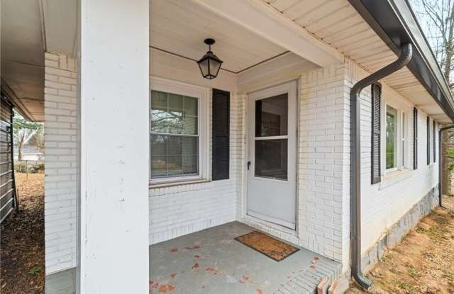 681 Toliver Street NE