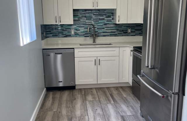 3300 FOX CHASE CIR N, #213, PALM HARBOR, FL 34683