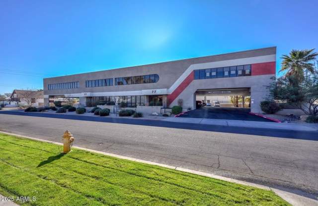 77 E COLUMBUS Avenue