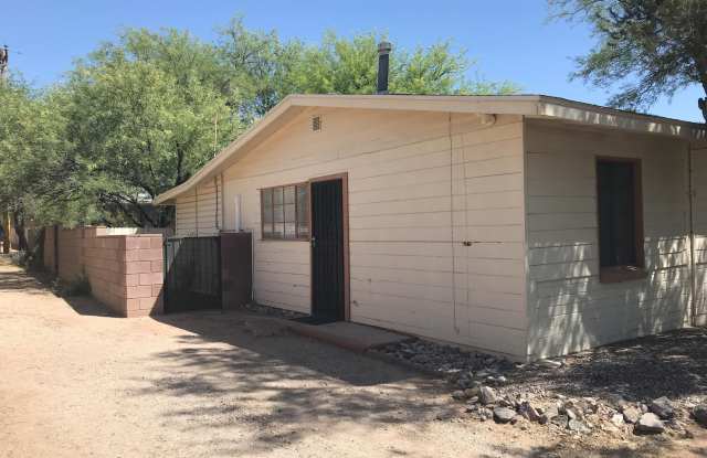 720 N Irving Circle unit: Studio1