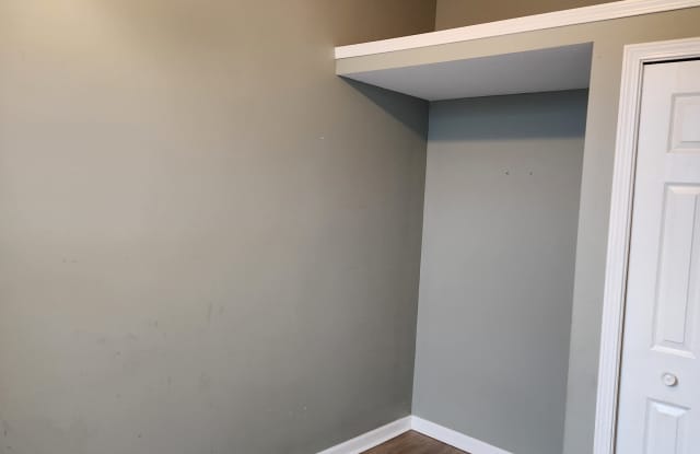 1822 South May Street