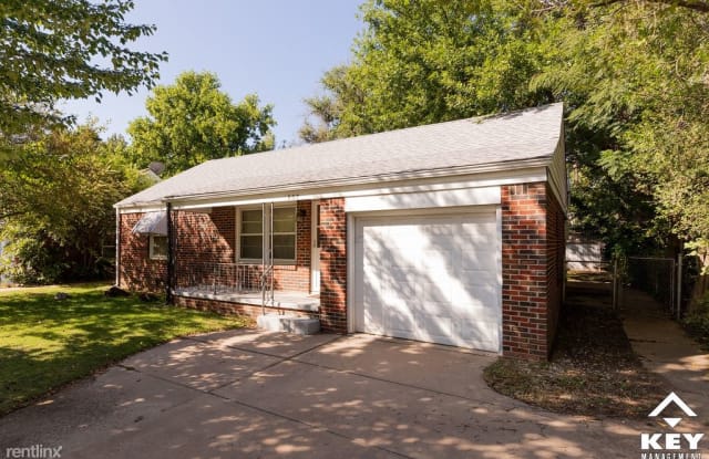 607 S Lightner Dr - 607 South Lightner Drive, Wichita, KS 67218