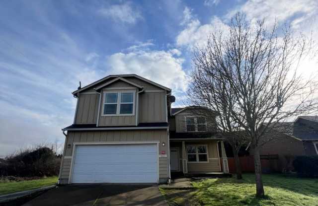 3-bedroom 2-1/2 bathroom home in Eugene