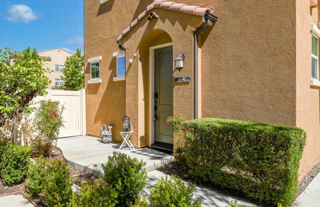 4 Bedroom Townhome for rent In Murrieta