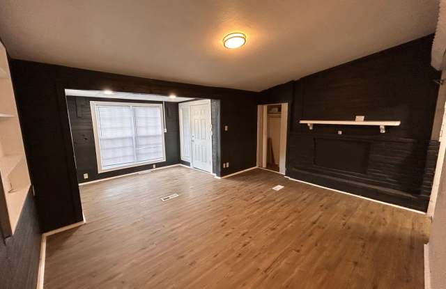 Easy and Breezy on Lakeview