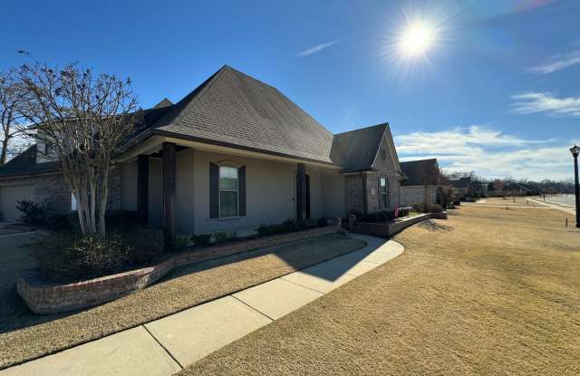 Gated Community close to Barksdale Air Force Base...