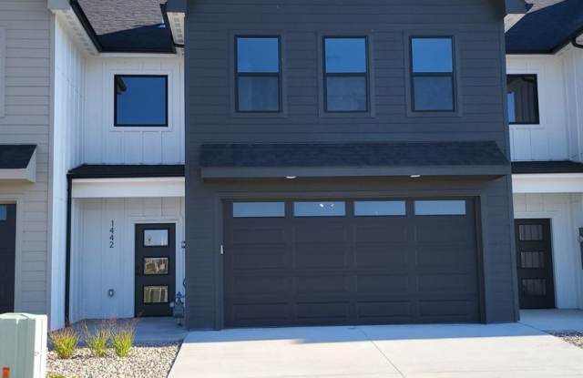 Beautiful New Construction! 3 Bedroom 2.5 Bath Townhome In Sweetgrass!!!!!