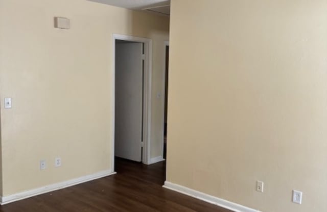 111 North Moss Street