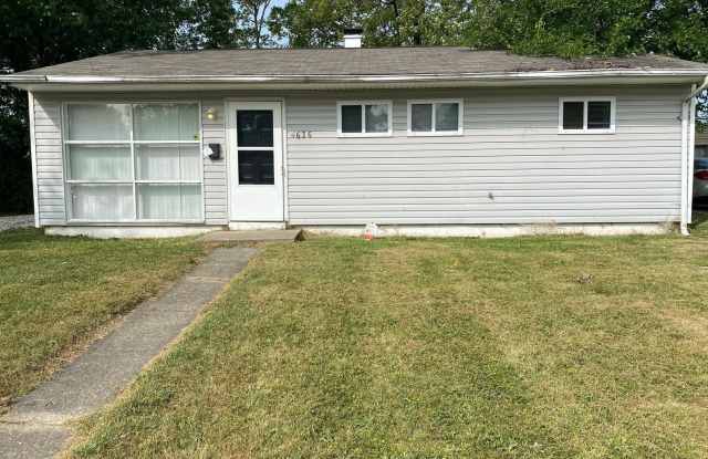 3 Bed / 1.5 Bath Home located in Lawrence Township!