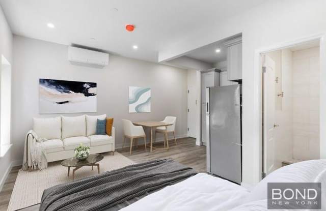 Photo of 317 West 48th Street