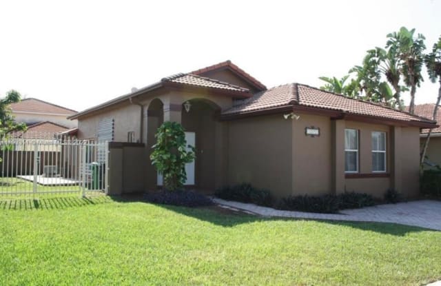 12972 NW 10th St - 12972 Northwest 10th Street, Tamiami, FL 33182