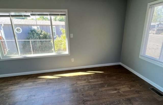 Large 3 Bedroom 2 Bath with Fenced Yard