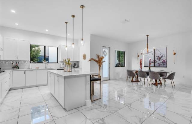 4363 NW 81st Avenue, Doral, FL 33166