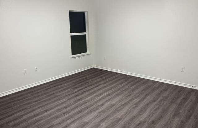 914 Country Club Drive