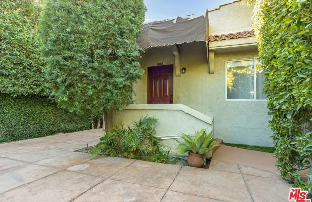 Photo of 843 N Ogden Dr