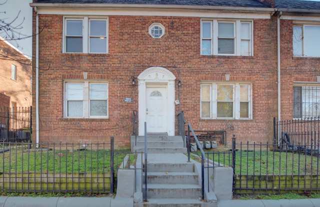 Photo of 351 PARKLAND Place SE unit: 3