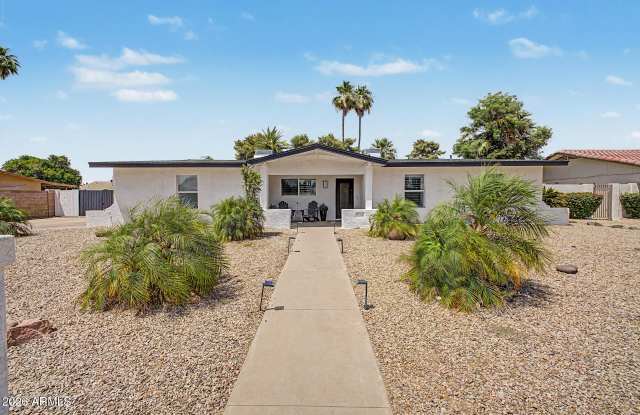 5140 E POINSETTIA Drive