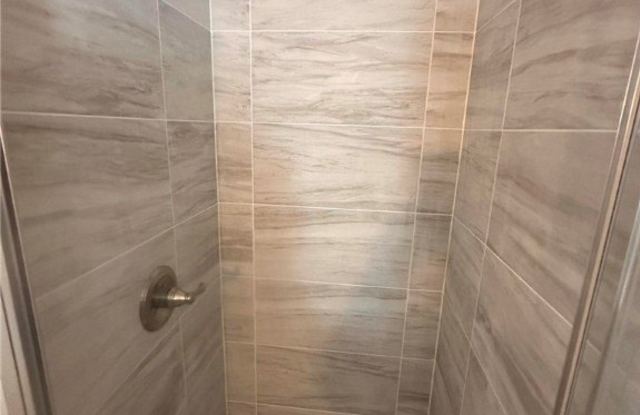 69 Henel Avenue unit: 7