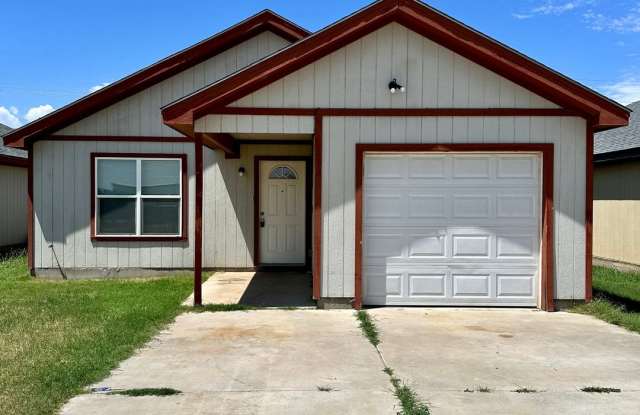 Cute 3 Bedroom 2 Bath Home! photos photos