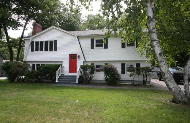 10  Taft Road - 10 Taft Road, Portsmouth, NH 03801