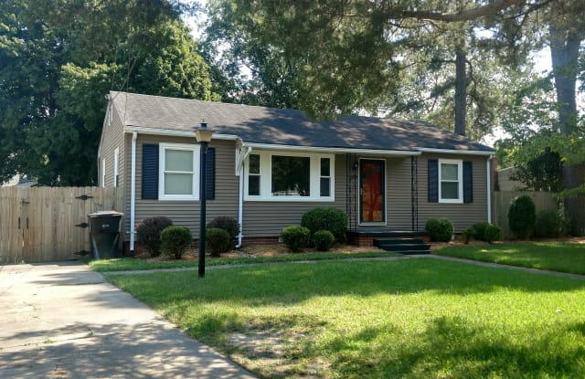 209 Hodges Manor Rd - 209 Hodges Manor Road, Portsmouth, VA 23701