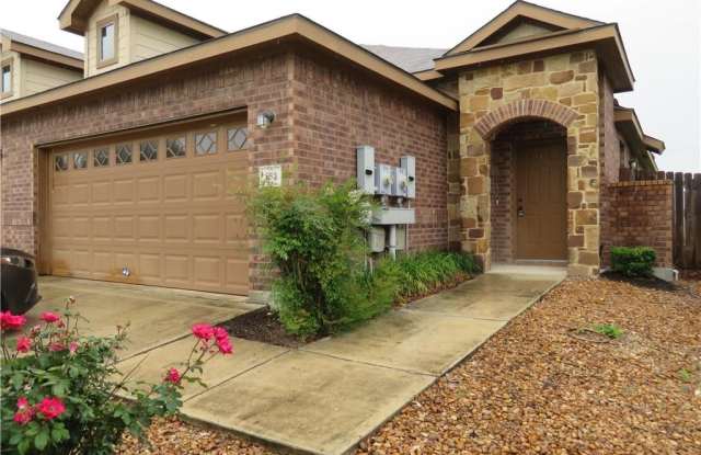 681 Creekside Circle