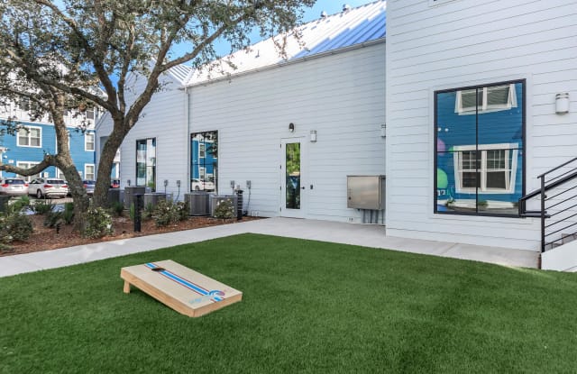 Photo of Arboretum West