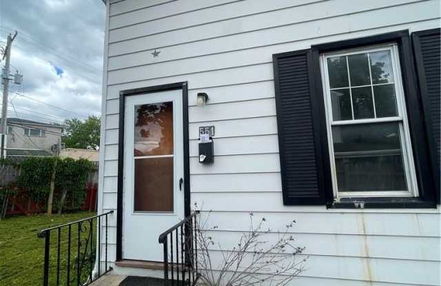 551 Sumner Ct
